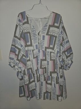 Womens entro Pastel Geometric Babydoll Top in Blue, Pink & Taupe Size Medium